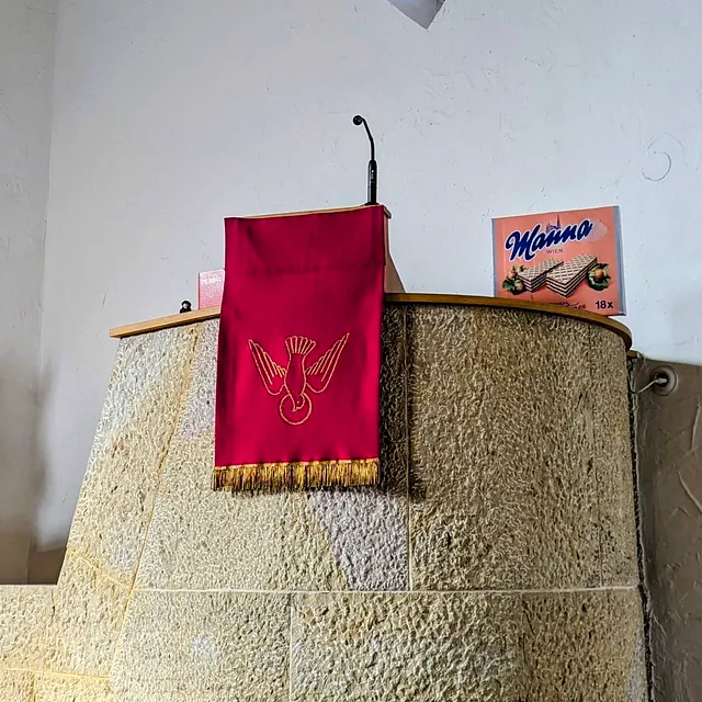 Kanzel mit Mannaschnitten